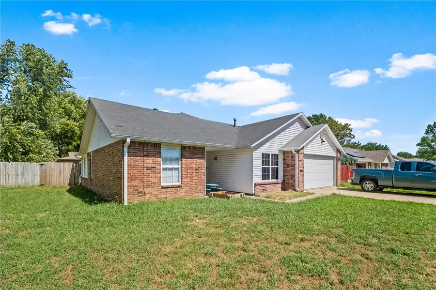 106 Wilson Street, Farmington, AR 72730 - #2