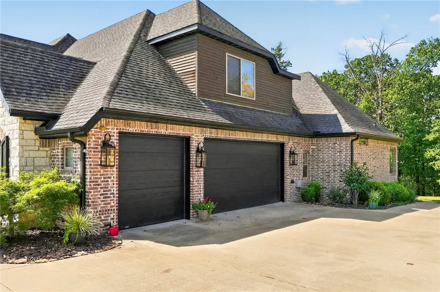 1323 Royal Avenue, Centerton, AR 72719 - #2