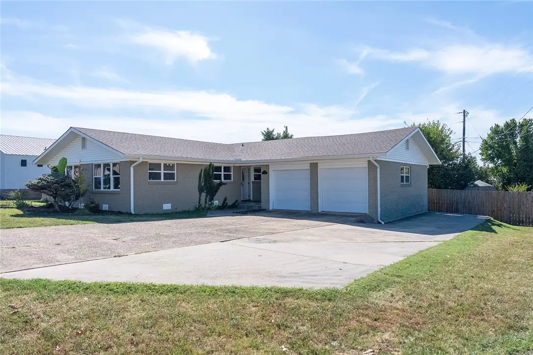 900 6th Street, Rogers, AR 72756 - #1