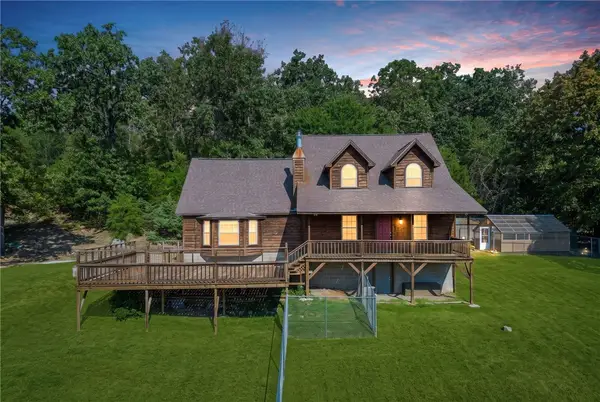 4518 Whitetail Pt, Van Buren, AR 72956