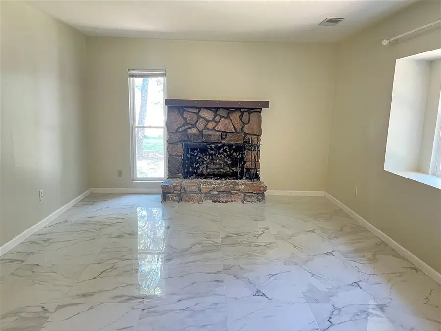 107 Foxwood Village Drive, Russellville, AR 72802 - #3
