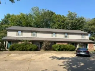 225 E L Street, Russellville, AR 72801