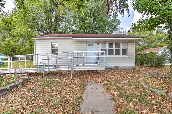 710 N Kansas Street, Springdale, AR 72764