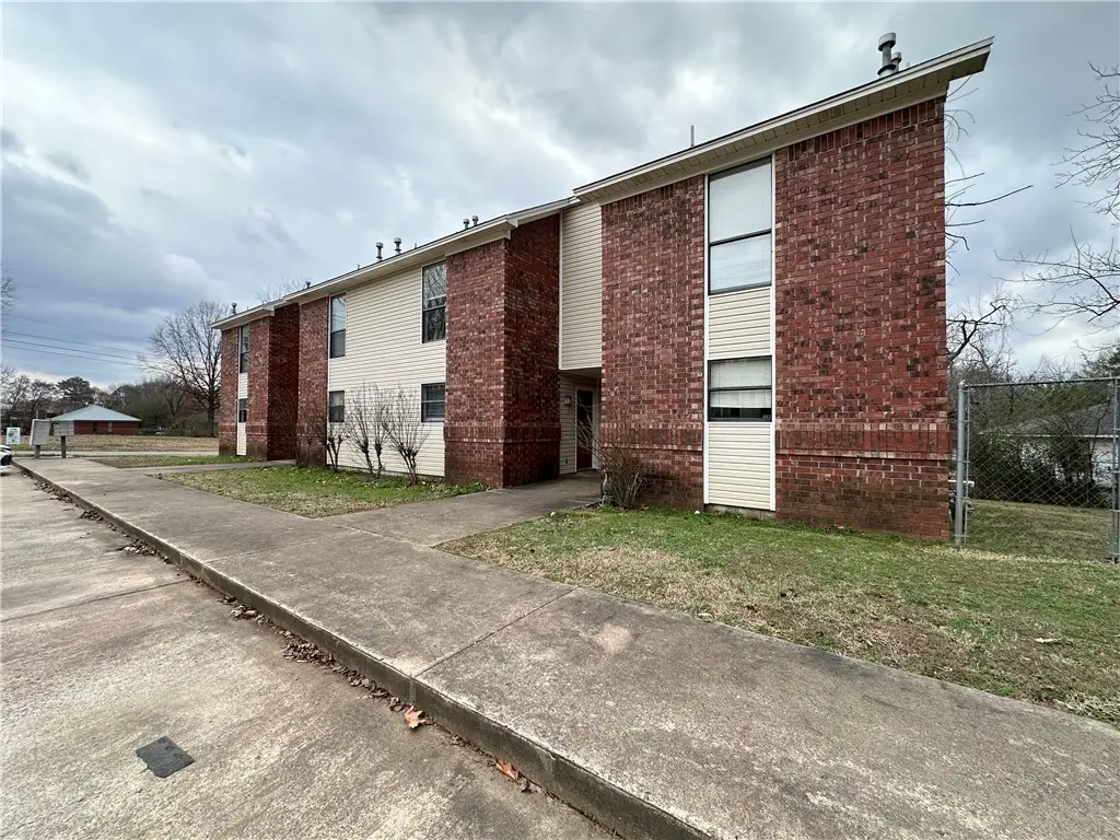 1405 N Greenwich Avenue, Russellville, AR 72801 - #1