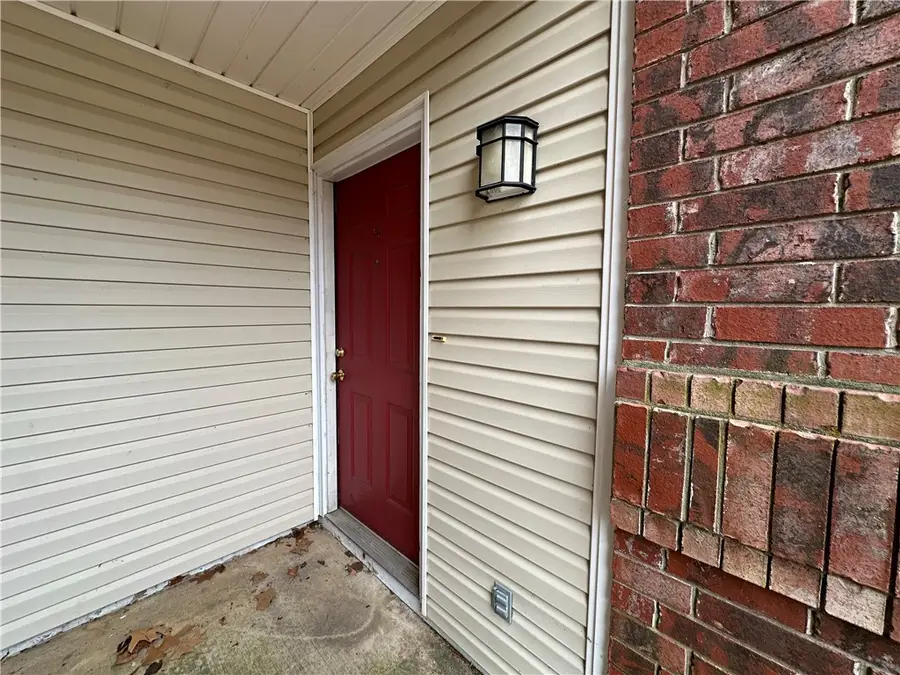 1405 N Greenwich Avenue, Russellville, AR 72801 - #2