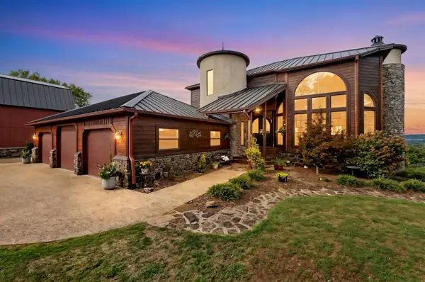 18348 Oakridge Road, Springdale, AR 72764