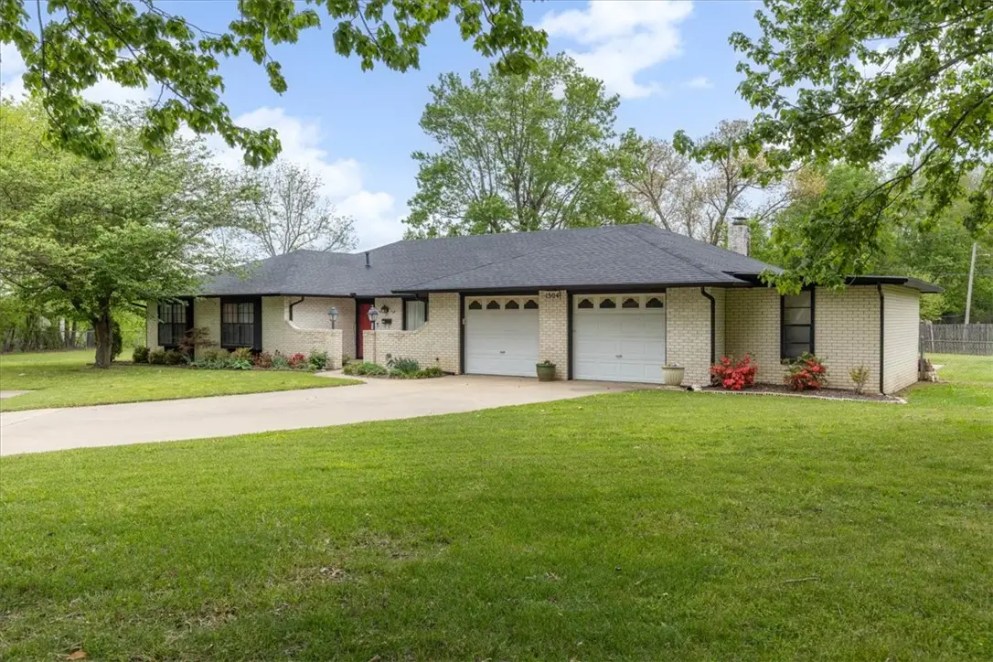 1504 S Morlan Avenue, Springdale, AR 72764 - #1