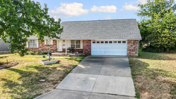 814 Orleans Drive, Rogers, AR 72758