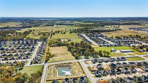 1840 Mumbai Road, Centerton, AR 72719