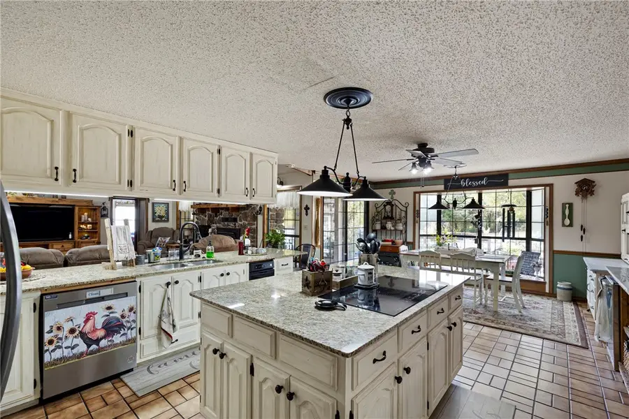 143 Ridgeview Lane, Russellville, AR 72802 - #2