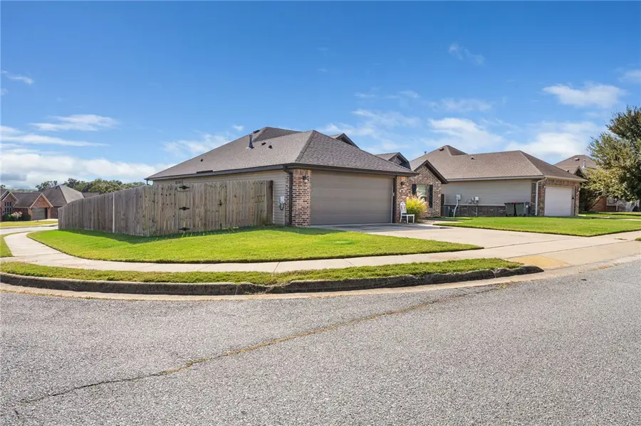 807 Sand Street, Cave Springs, AR 72718 - #3