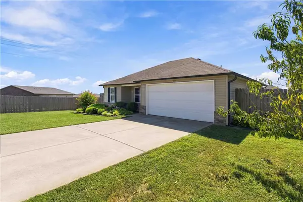 701 NW 68th Avenue, Bentonville, AR 72713