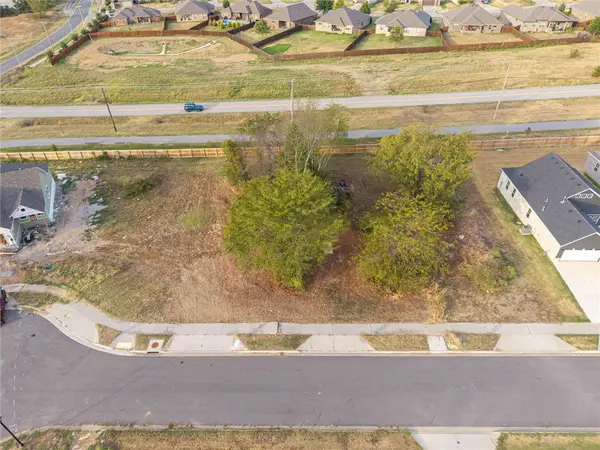 9528 Ash Place, Fort Smith, AR 72916