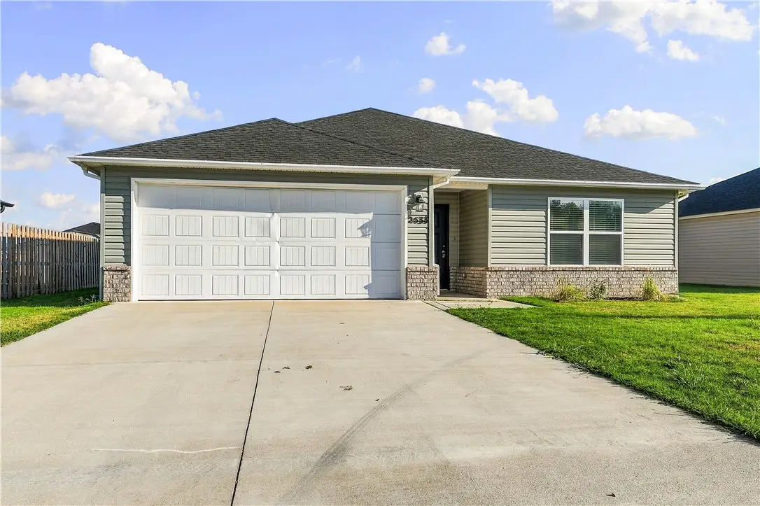 2533 E Foxbury Street, Siloam Springs, AR 72761 - #1