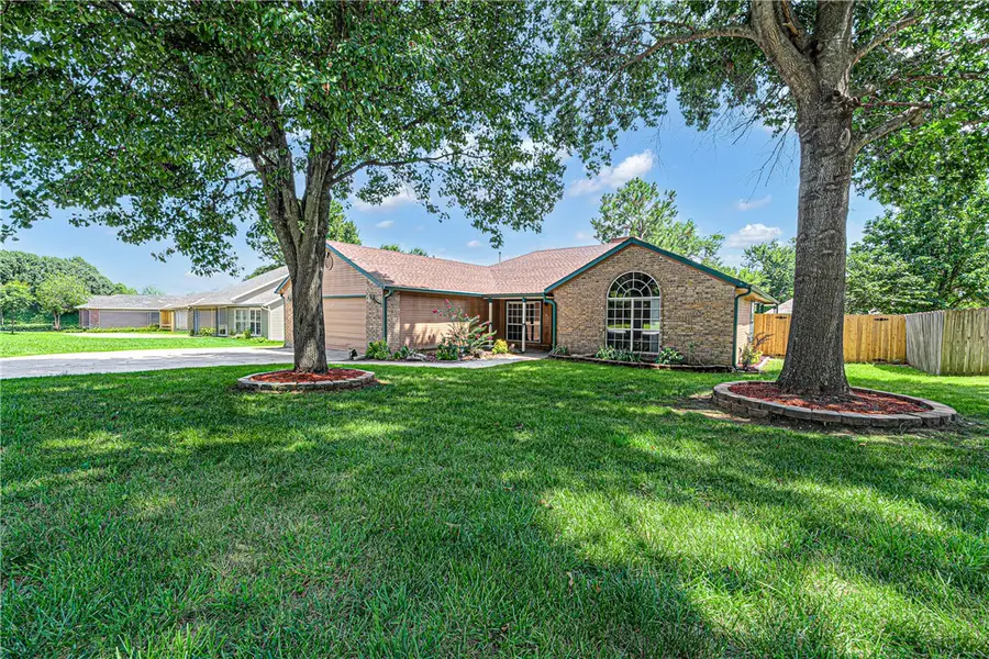 3281 W Gypsum Drive, Fayetteville, AR 72704 - #2