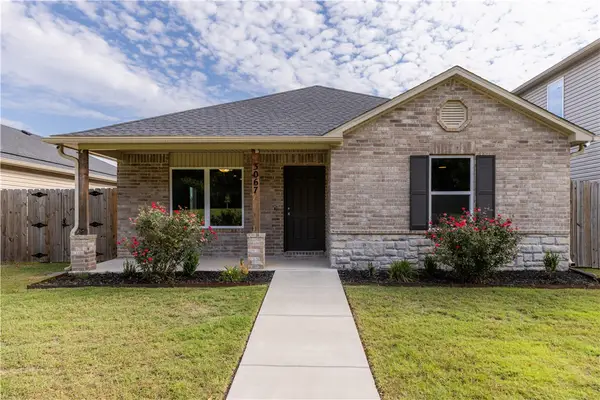 3067 S Saline Alley, Fayetteville, AR 72701