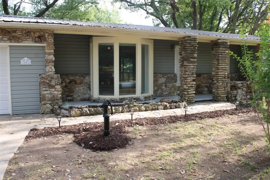 1406 W Court Street, Harrison, AR 72601 - #2