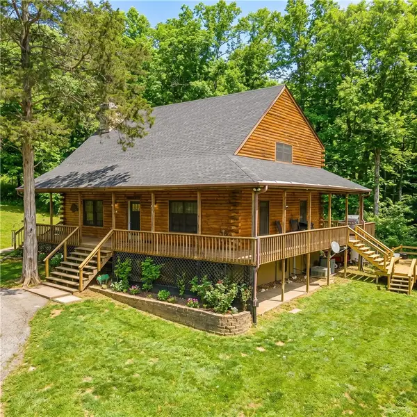 12825 E Wallin Mountain Road, West Fork, AR 72774