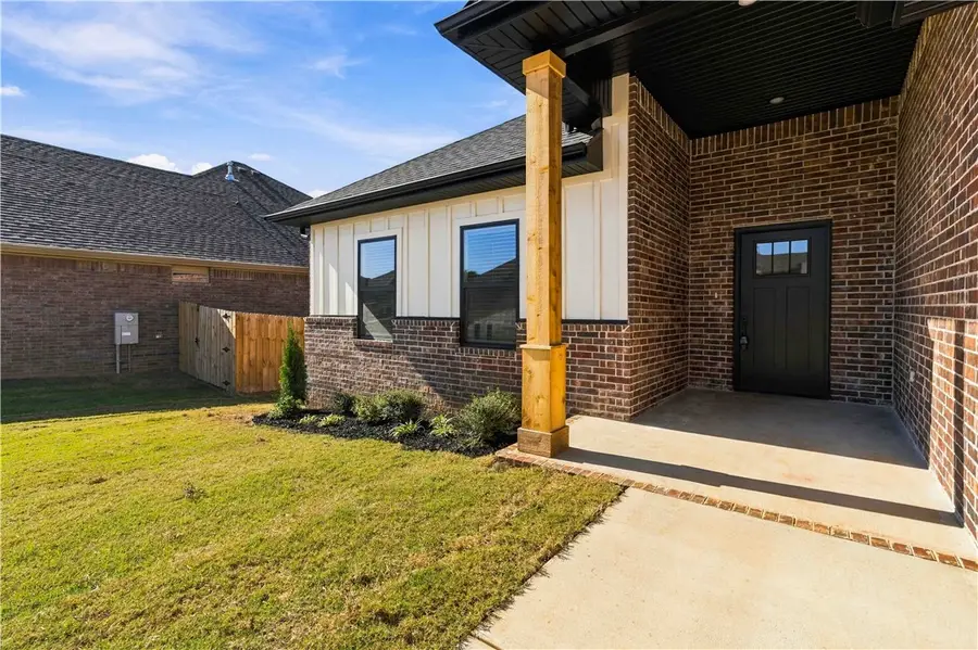 91 W Watson Lane, Farmington, AR 72730 - #3