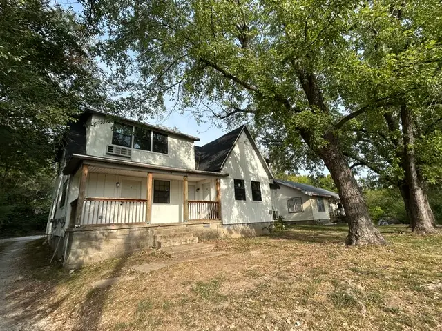 914 Willow Street, Harrison, AR 72601 - #1