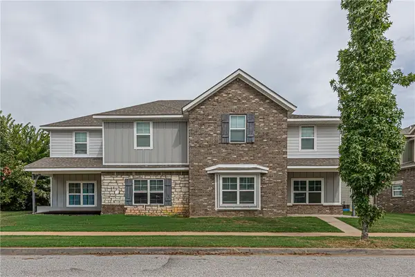 4134 & 4136 Sardinia, Fayetteville, AR 72704