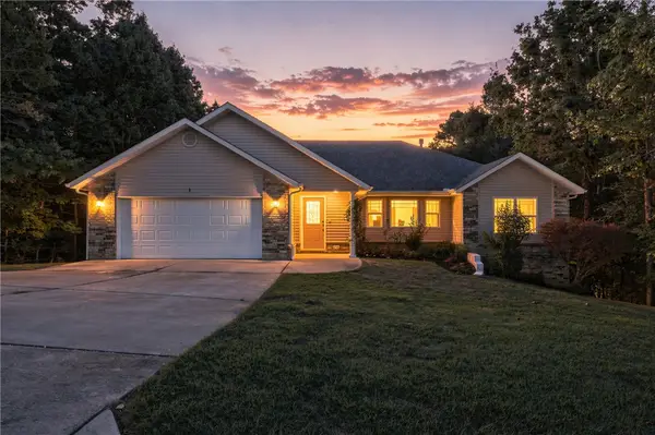 1 Bacton Lane, Bella Vista, AR 72714