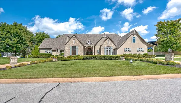 1 S Saint Andrews Drive, Rogers, AR 72758