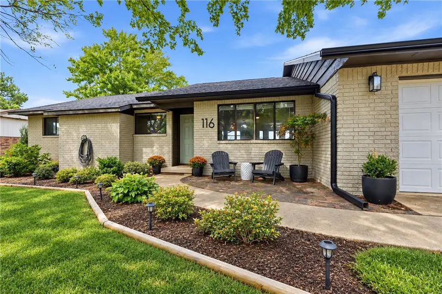 116 W 26th Circle, Fayetteville, AR 72701 - #2