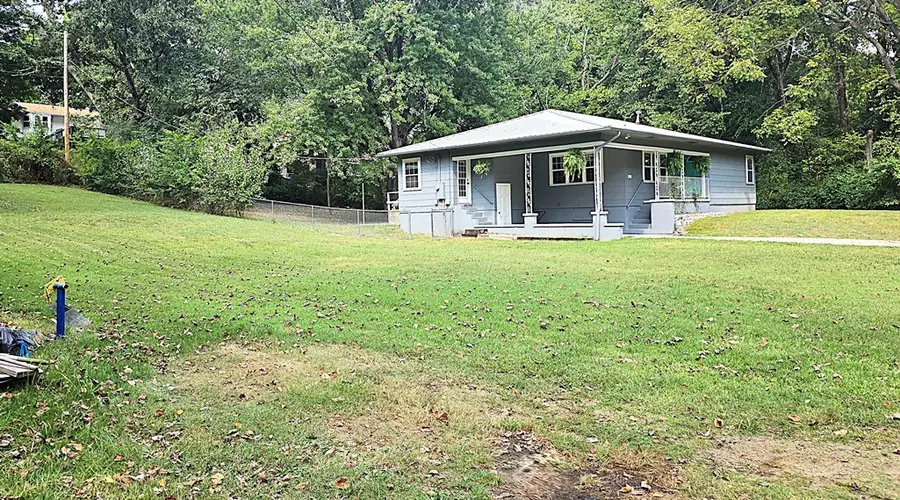 708 N Oak Street, Harrison, AR 72601 - #3