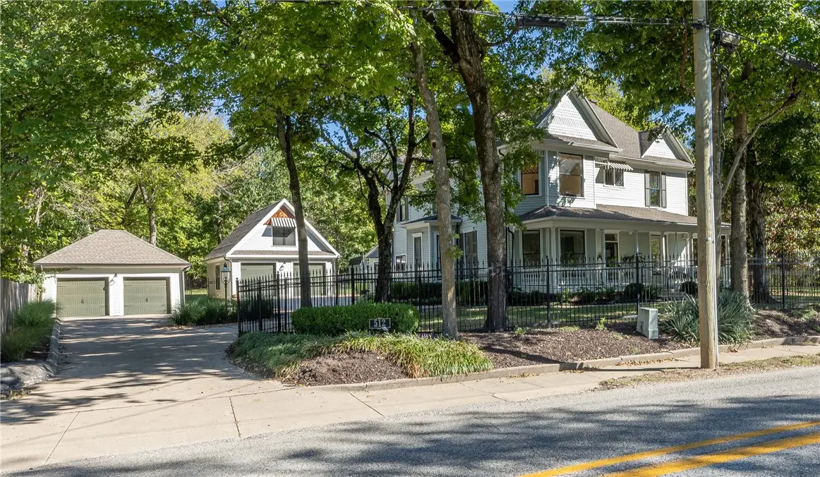 512 N Mission Boulevard, Fayetteville, AR 72701 - #1