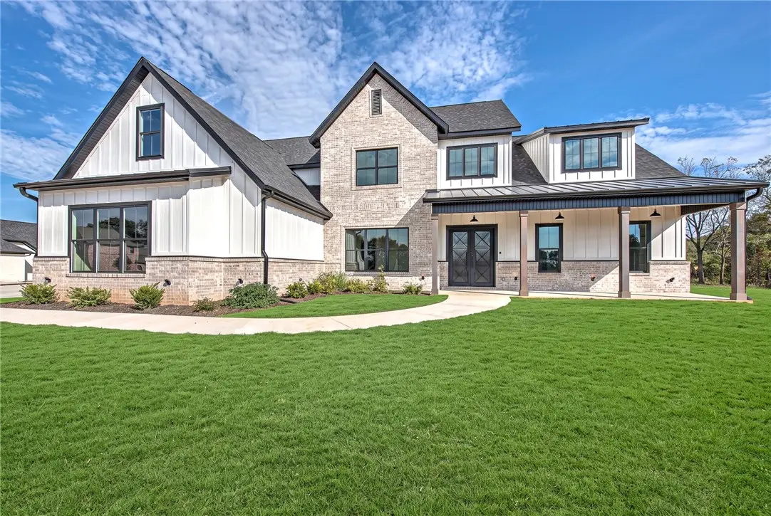 6001 Chief Martinez Lane, Rogers, AR 72756 - #1