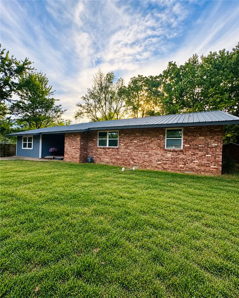 204 Kennan Street, Prairie Grove, AR 72753 - #2