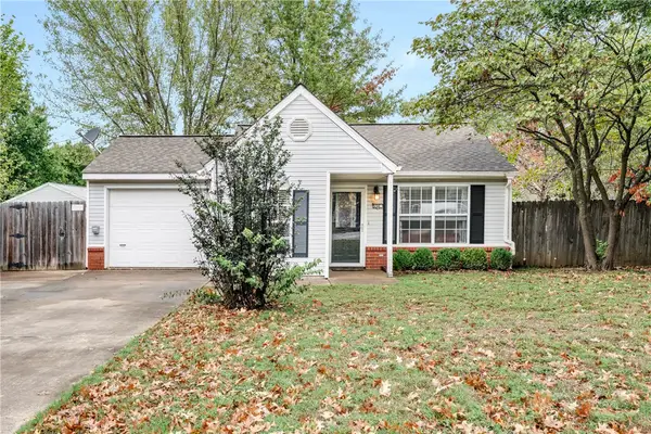 556 E Mimosa Lane, Fayetteville, AR 72703