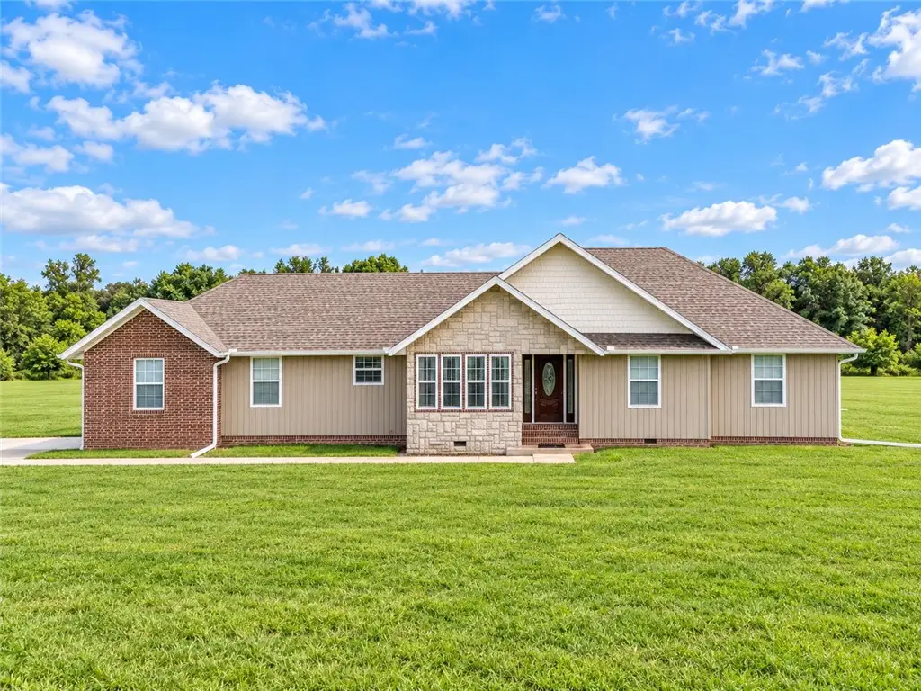 8861 Farm Road 2212, Cassville, MO 65625 - #1