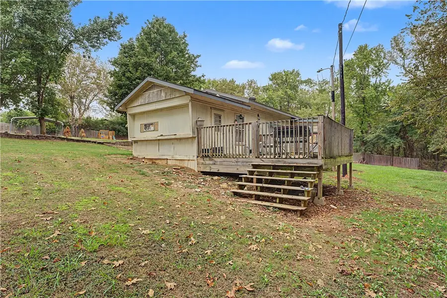 1546 Liberty Avenue, Tontitown, AR 72762 - #2