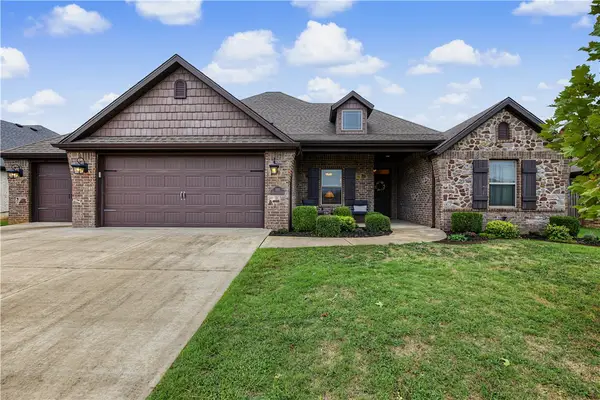 1120 E Huntleigh Drive, Bentonville, AR 72713