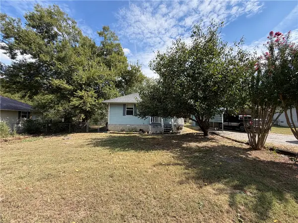 301 South Street Court, Flippin, AR 72634