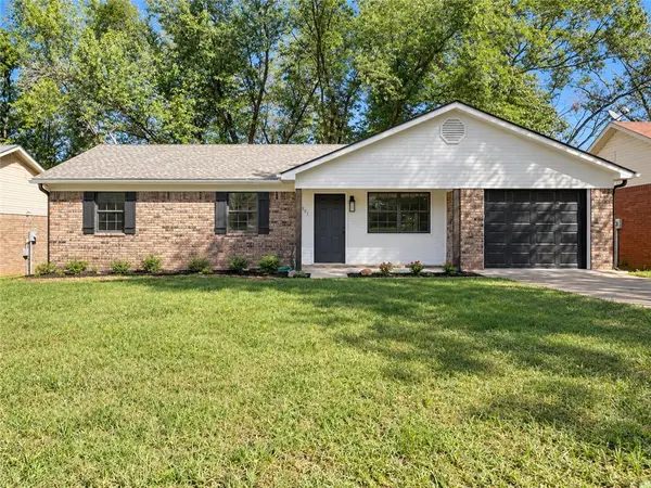 607 Twin Oak Drive, Russellville, AR 72802