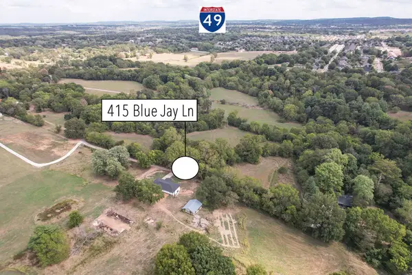 415 Blue Jay Lane, Fayetteville, AR 72704