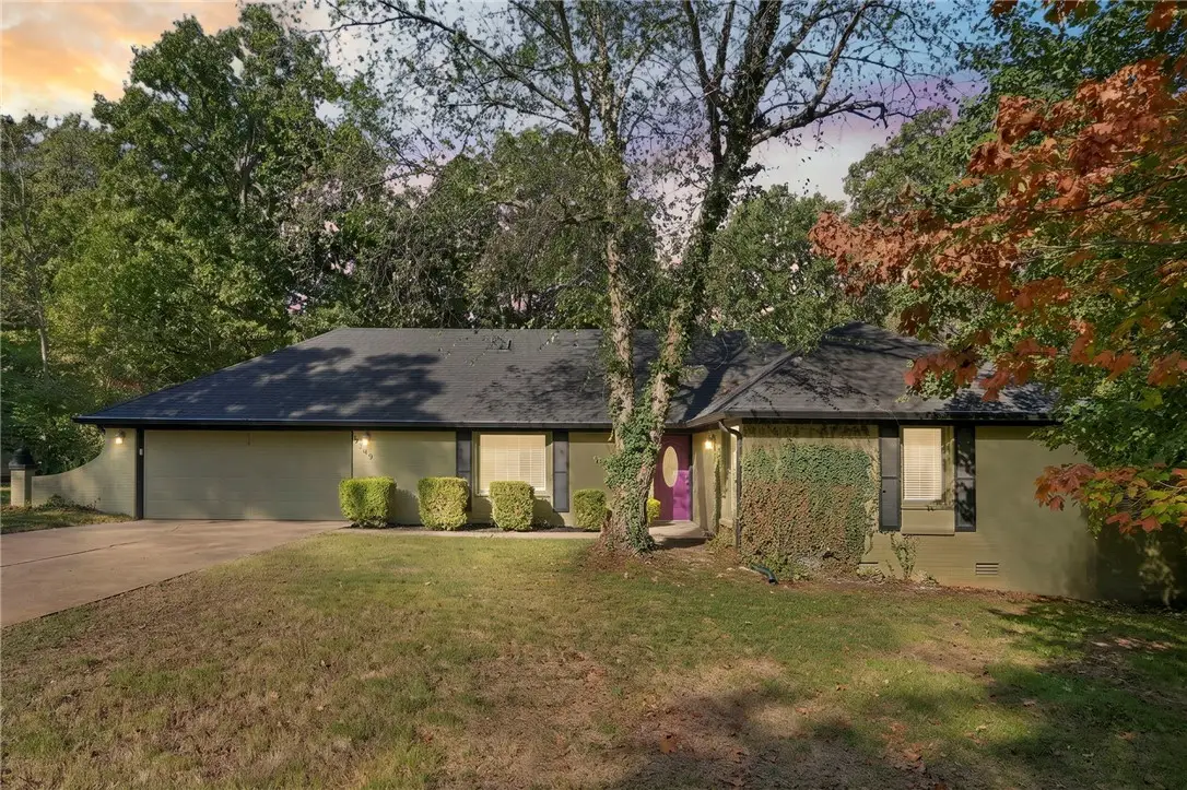 939 E Oaks Manor Drive, Fayetteville, AR 72703 - #1