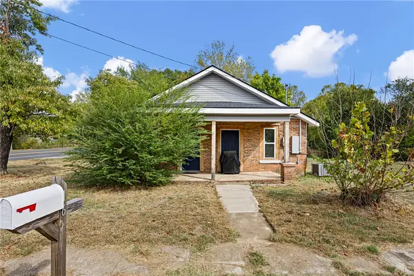 16 Price Street, London, AR 72847