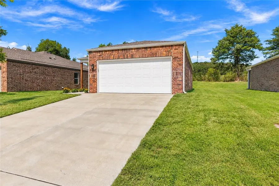 5560 Keystone Avenue, Springdale, AR 72764 - #2