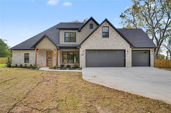 2807 N Gulley Road, Fayetteville, AR 72703