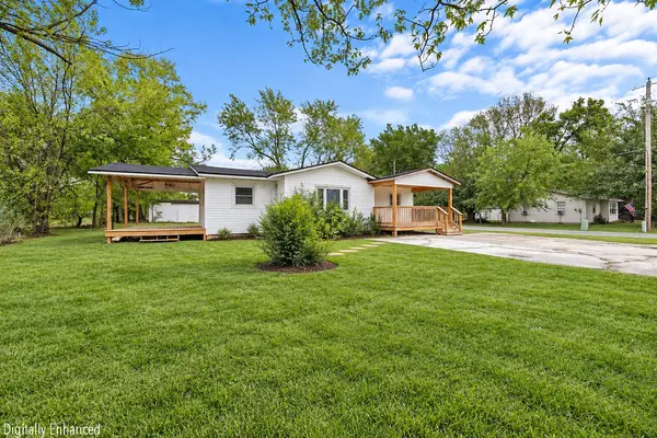702 W Main Street, Gentry, AR 72734