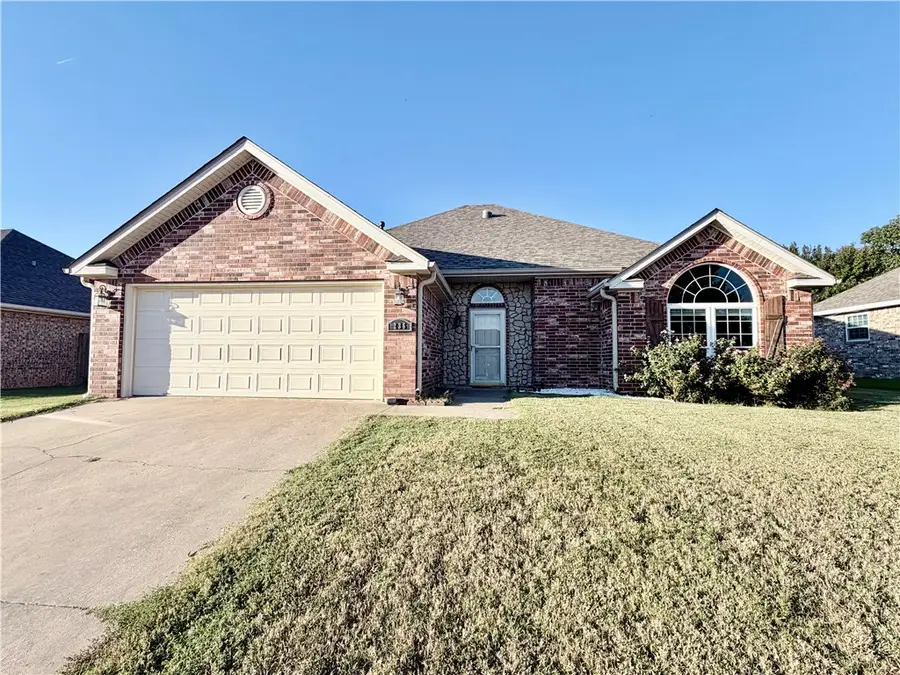 236 W Colorado Avenue, Springdale, AR 72764 - #2