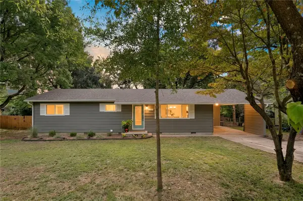 2339 W Holly Street, Fayetteville, AR 72703