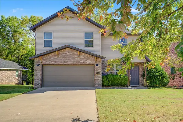 1446 Highbush Avenue, Fayetteville, AR 72701
