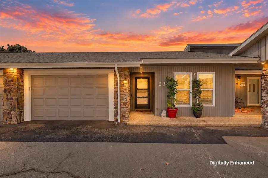 33 Davis Circle, Bella Vista, AR 72715 - #2