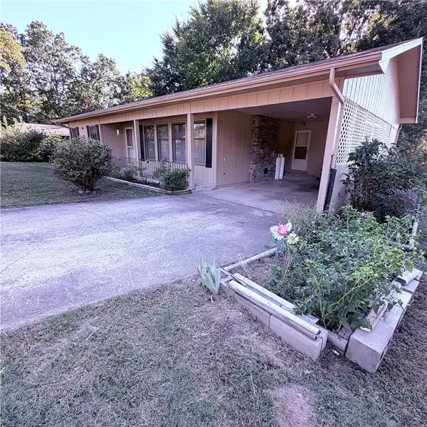 2 Ulverston Drive, Bella Vista, AR 72714