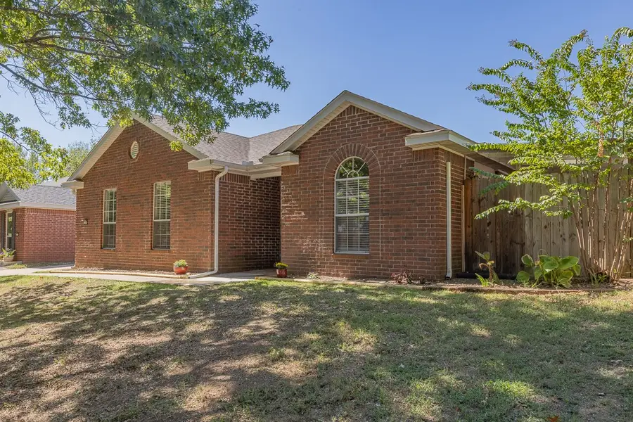 1249 N Heritage Avenue, Fayetteville, AR 72704 - #2